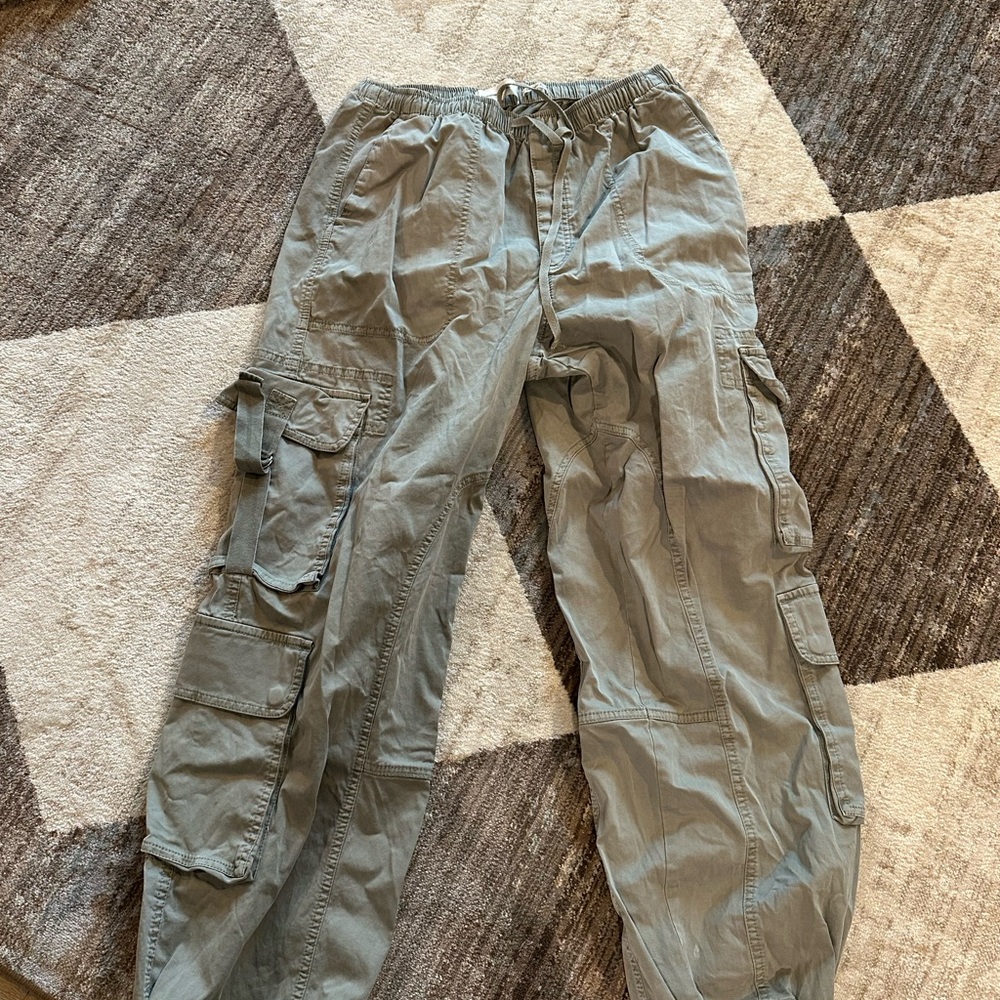 Abercrombie & Fitch Gray Wide Leg Cargo Pants
